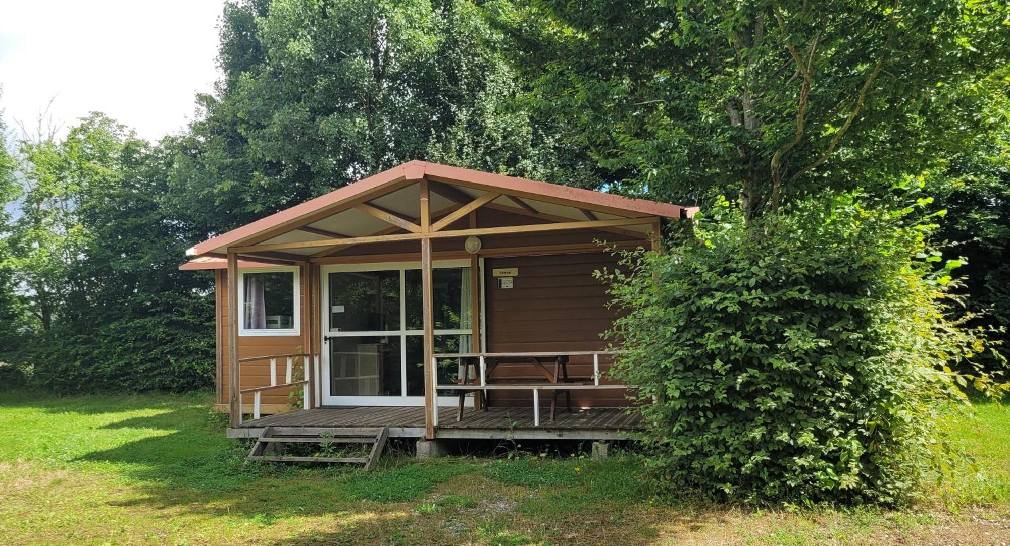 Camping Les Hirondelles Bourg-Sainte-Marie Buitenkant foto
