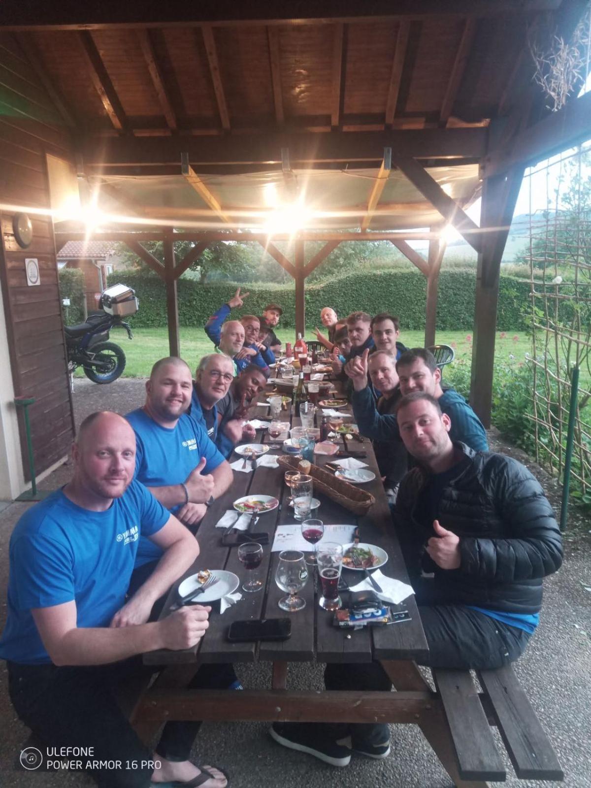 Camping Les Hirondelles Bourg-Sainte-Marie Buitenkant foto